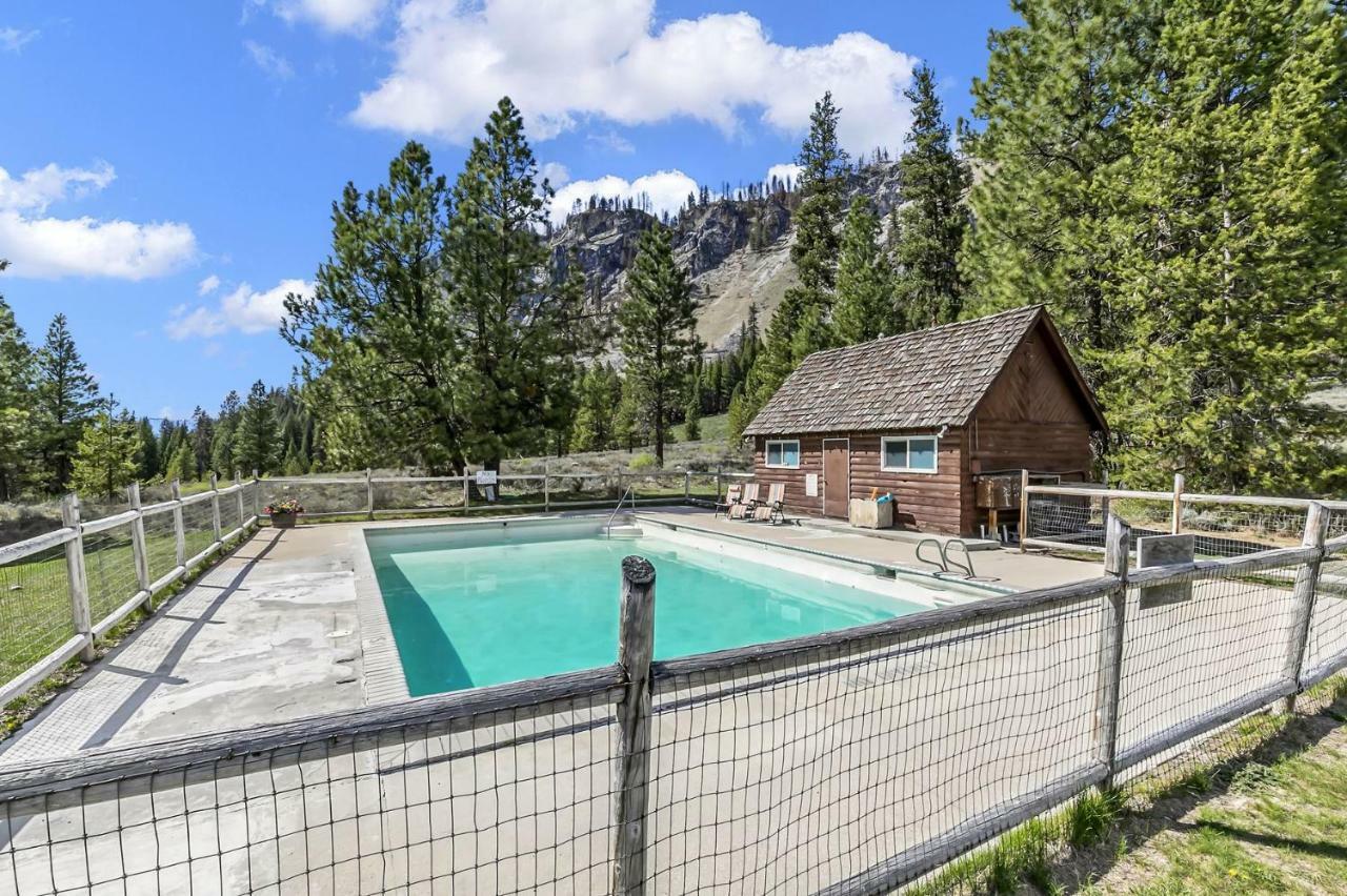 Sawtooth Lodge Stanley Eksteriør bilde