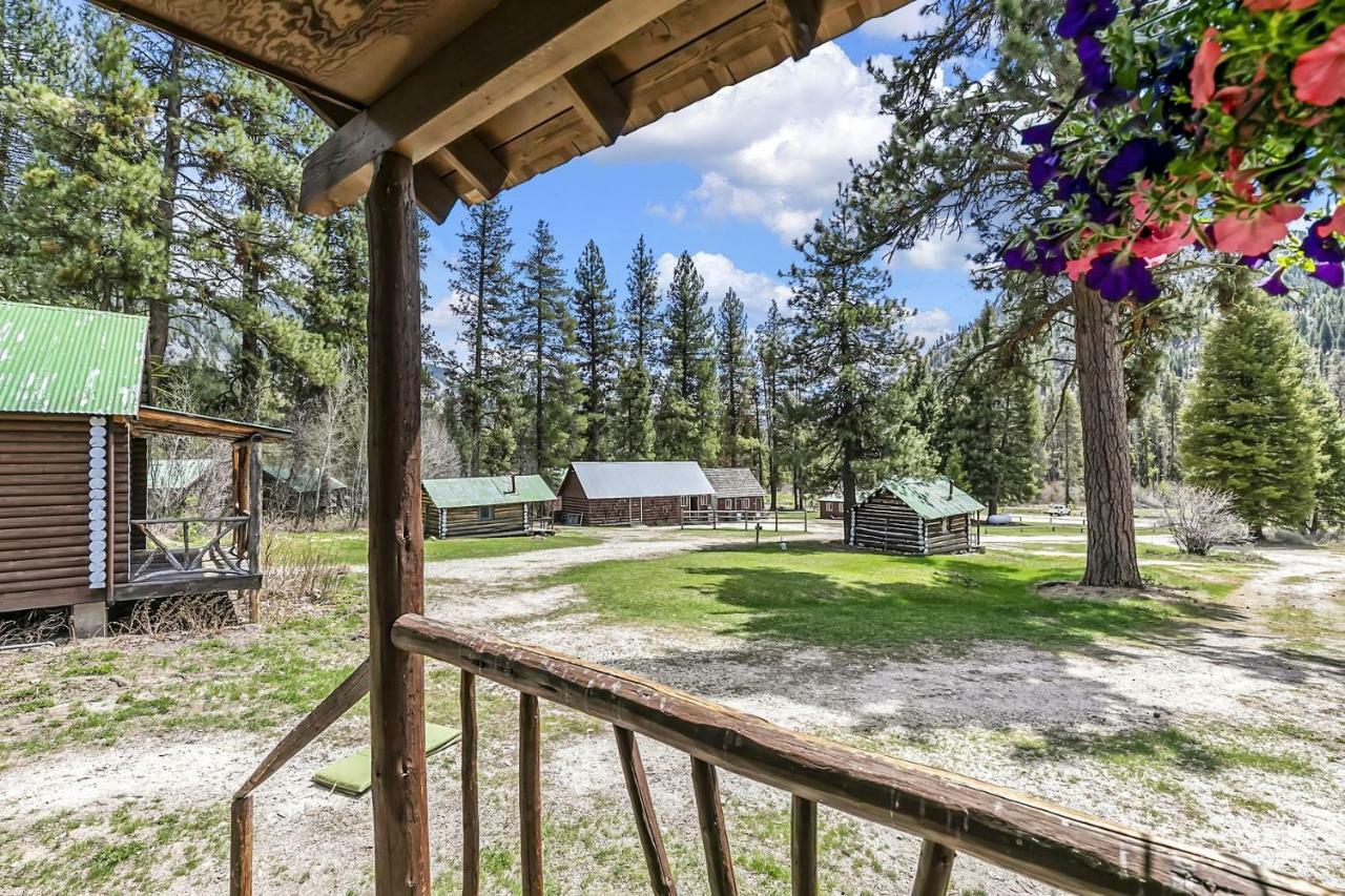 Sawtooth Lodge Stanley Eksteriør bilde